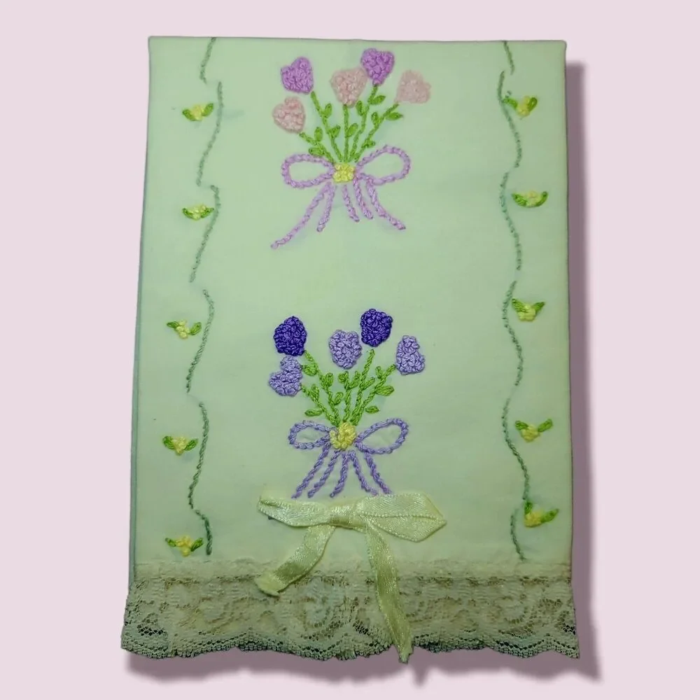 Vintage Embroidered Kitchen Hand‎ Towel Pink Purple Flower Bouquet Laced Boarder